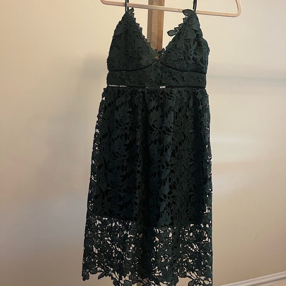 Size 6 beautiful emerald green gown!